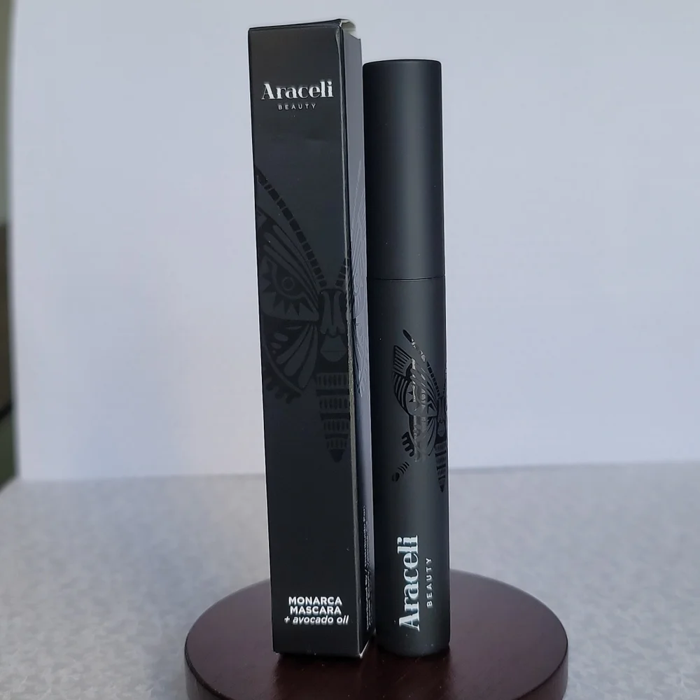 ARACELI BEAUTY Monarca Mascara in Black